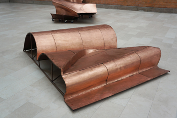 Danh Vo, We The People (détail), 2011-13. Cuivre, dimensions variables. Courtoisie de l’artiste et Galerie Chantal Crousel, Paris.