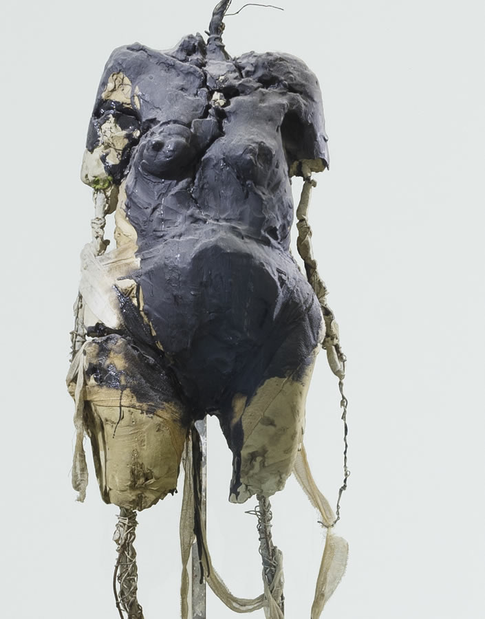 Joseph Beuys, Torso (detail), 1949/51, plaster, iron, gauze, wood, lead, paint. Installed in vitrine: 300 x 115 x 115.5 cm. Collection of Céline and Heiner Bastian, Berlin. Photo by Jörg von Bruchhausen, Berlin. © Estate of Joseph Beuys/ SODRAC (2015)