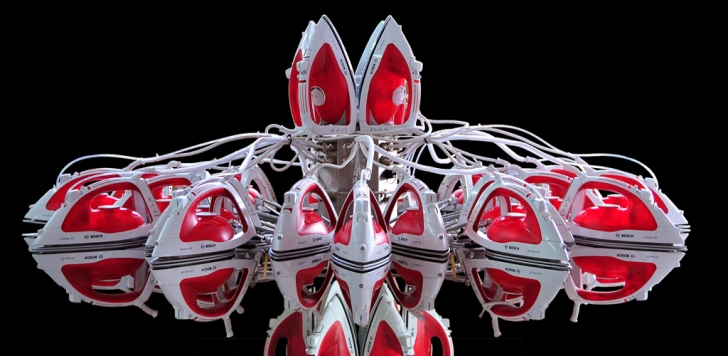 Joana Vasconcelos, Full Steam Ahead (Red #1)