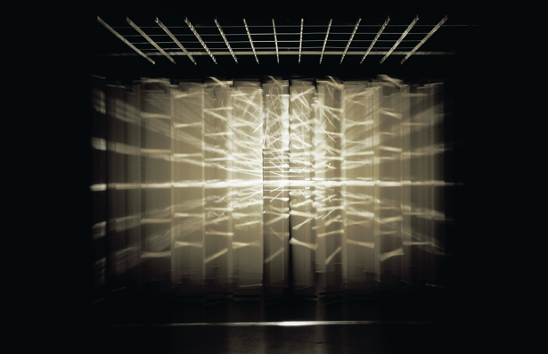 Julio Le Parc, Lumière en vibration – Installation, 1968. Light-kinetic installation: wood, net curtains, motor, light source, overall dimensions variable. Daros Latinamerica Collection, Zürich. Photo: Adrian Fritschi, Zürich. © the artist or his/her representative.