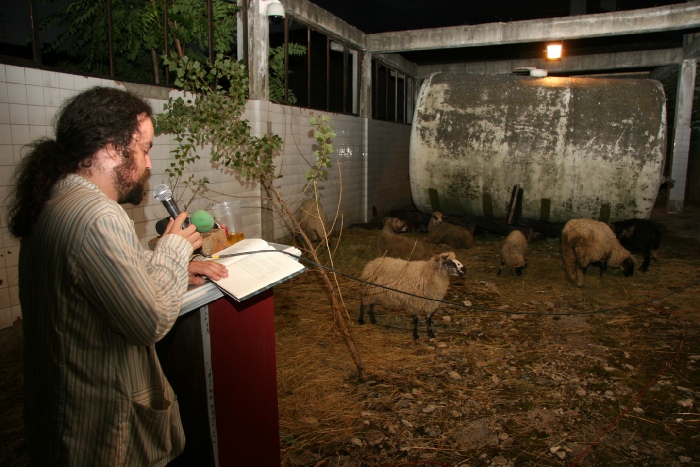 Siniša Labrović, Flock.org, 2005. Reality show. 
