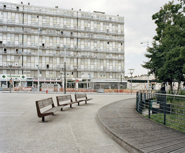 Emmanuelle Bayard, Buste d’Aimé Césaire, 1913-2008, emblème de la négritude, avenue Auguste-Perret, Sarcelles, France, 2012