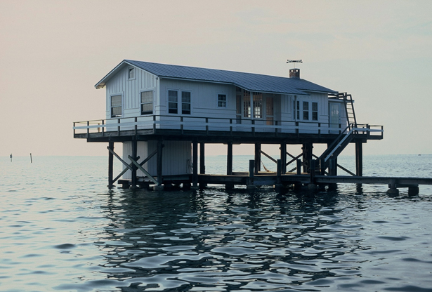 Mario Garcia Torres, Fish House, Captiva Island, FL, 2014. Photo: Vicente Pouso.
