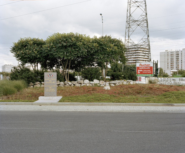 Emmanuelle Bayart, Rond-point du 19 mars 1962, Sarcelles, France, 2012