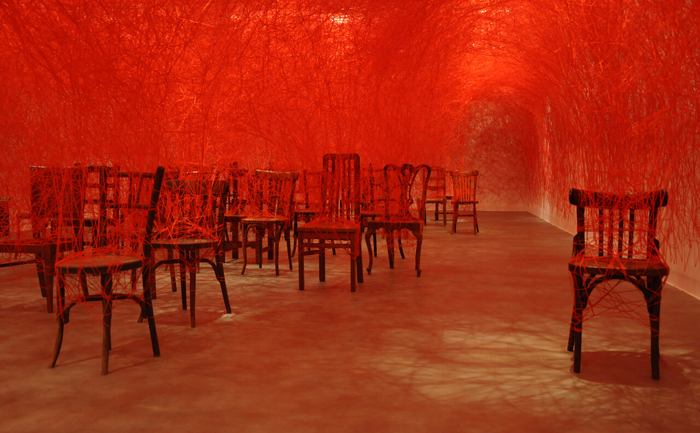 Chiharu Shiota, Everyone, a Universe (2024). Fundació Antoni Tàpies, Barcelona. Photography: Daniel Solano. © VEGAP and the artist, 2024. 