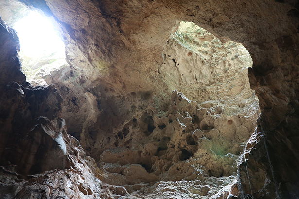 Allora & Calzadilla, Puerto Rican Light (Cueva Vientos), 2015. Guayanilla–Peñuelas, Puerto Rico. © Allora& Calzadilla. Photo: Myritza Castillo.