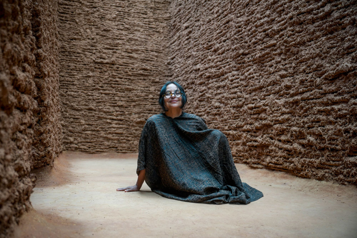 Delcy Morelos,&nbsp;Uterus in Uterus, Bozar, 2026. Photo: Romane Iskaria. 