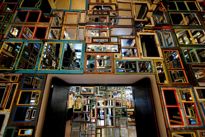 Song Dong, Mirror Hall, 2016–17. Mirrors, old wooden window frames, mirror boards, dimensions variable.